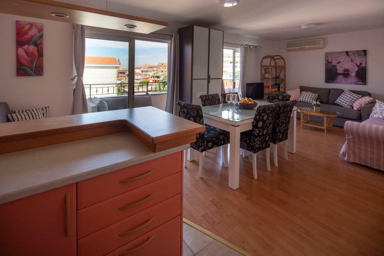 Apartments Luny Makarska Exterior photo